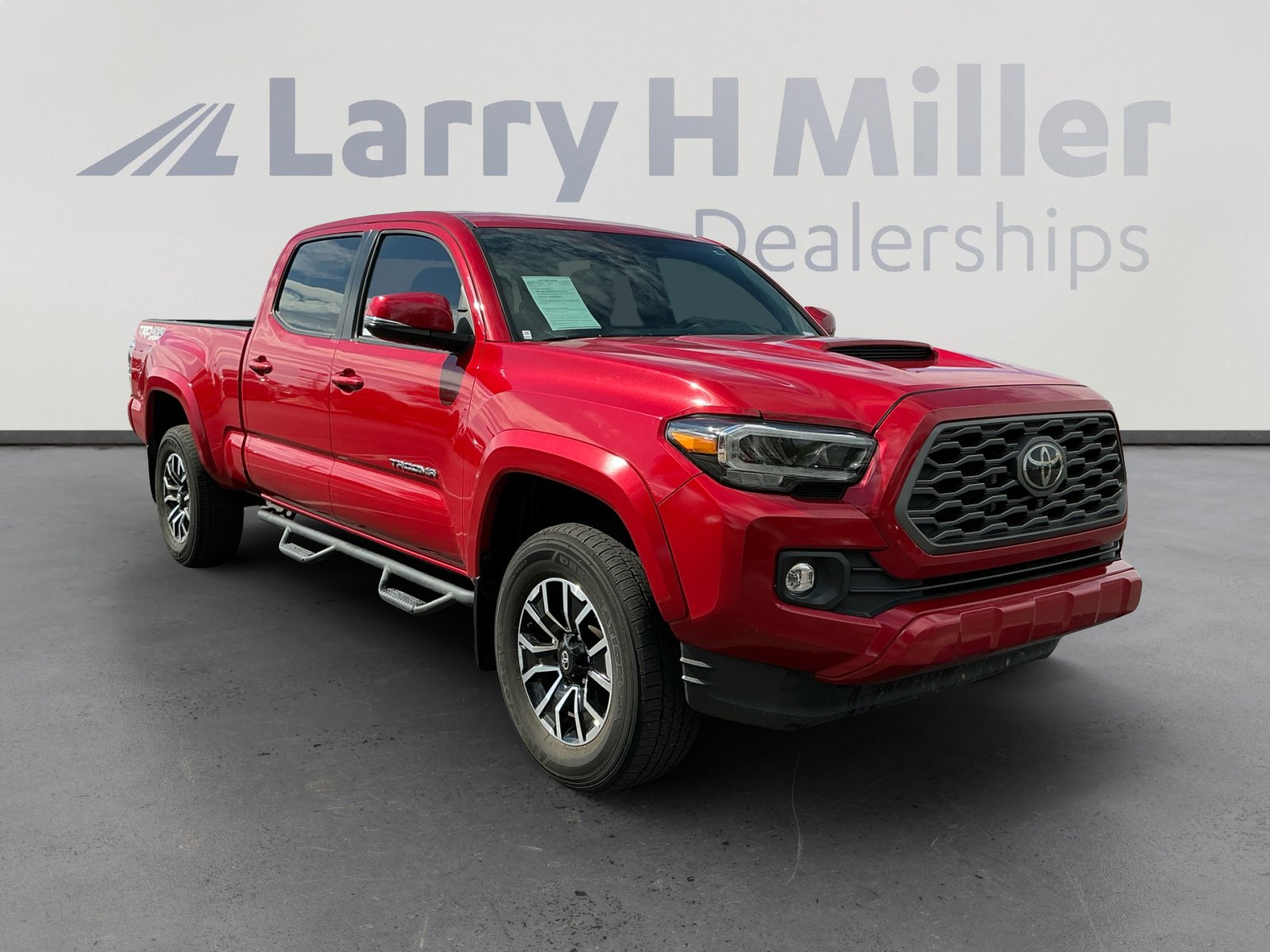 Used 2023 Toyota Tacoma TRD Sport w/ Advanced Technology Package image 7
