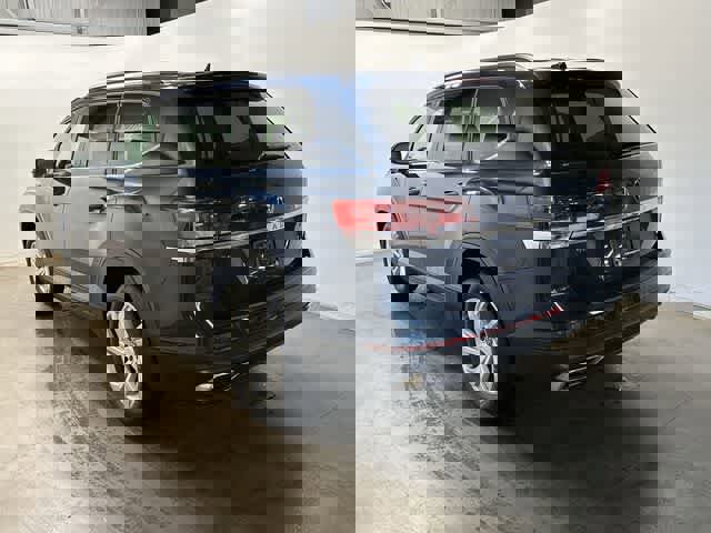 Certified 2023 Volkswagen Atlas SE image 33