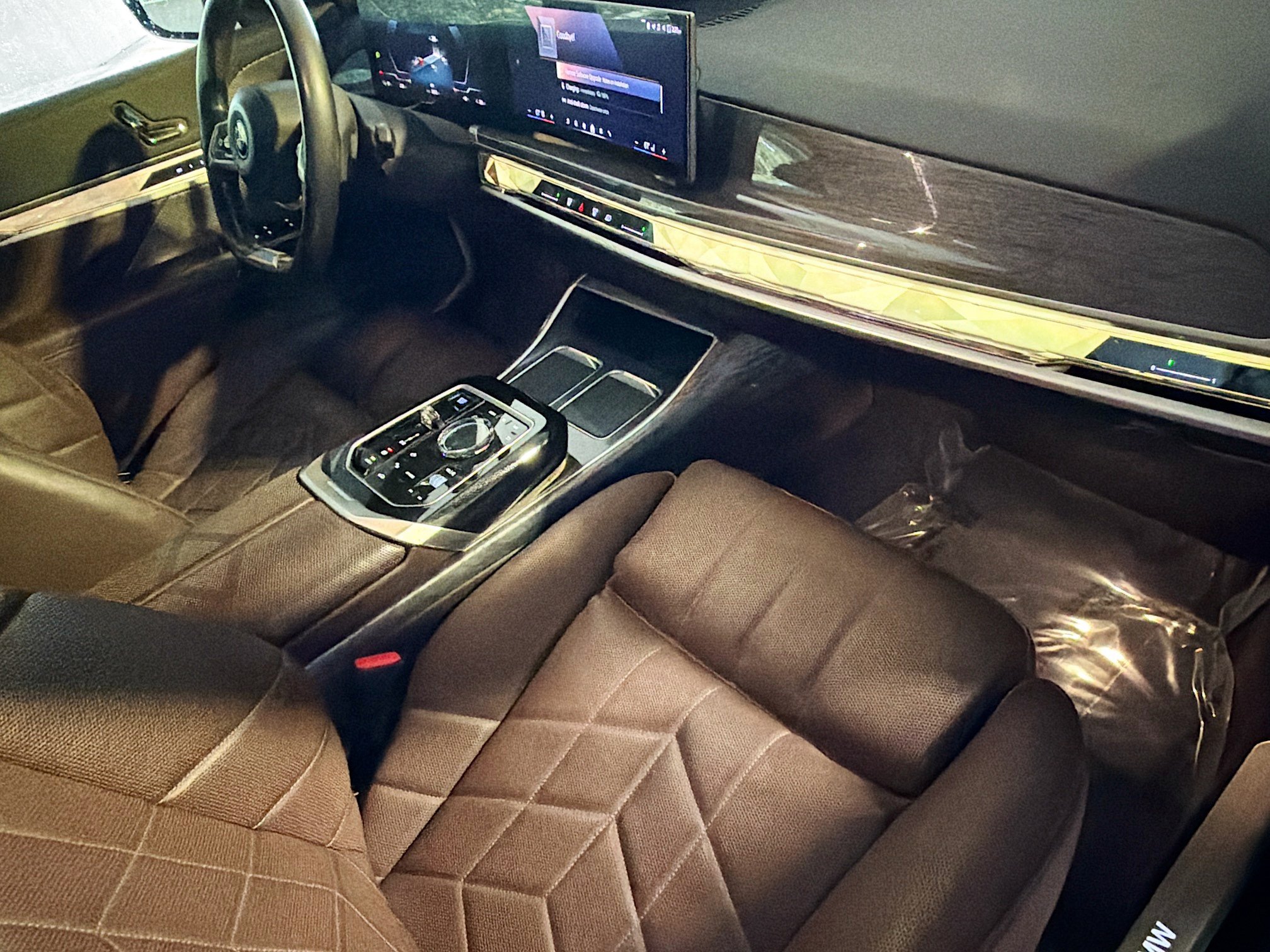 Used 2024 BMW i7 eDrive50 RWD image 13