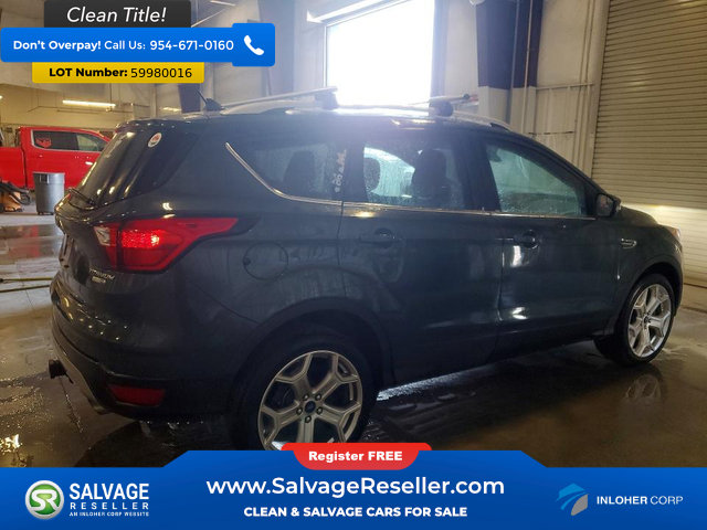 Used 2019 Ford Escape Titanium w/ U9j03 - Titanium Tow Package AWD/4WD image 4