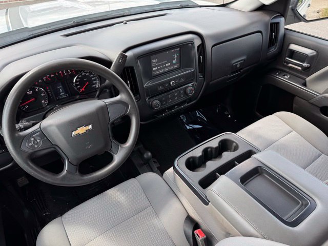 Used 2018 Chevrolet Silverado 1500 Custom w/ Custom Convenience Package AWD/4WD image 6