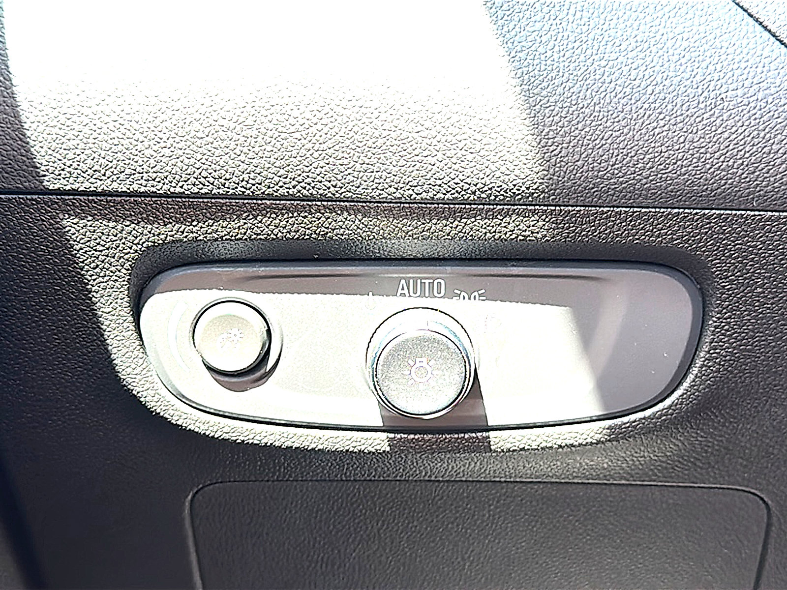 Used 2025 Buick Encore GX Preferred FWD image 36