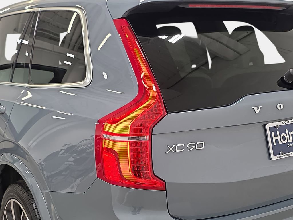 Used 2023 Volvo XC90 B6 Plus w/ Protection Package image 34