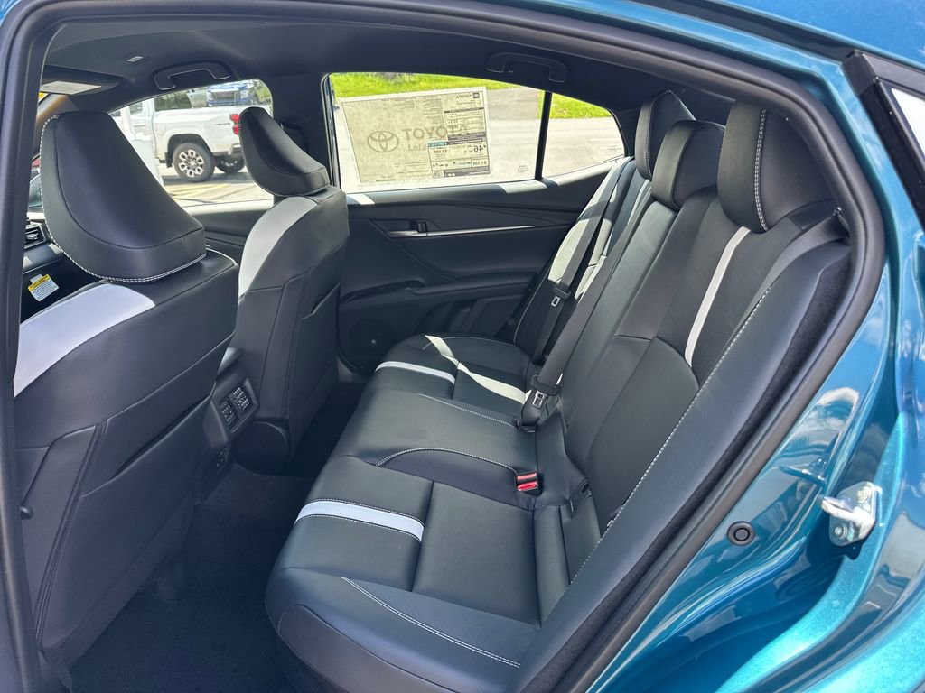 Used 2026 Toyota Camry SE w/ Convenience Package FWD image 16