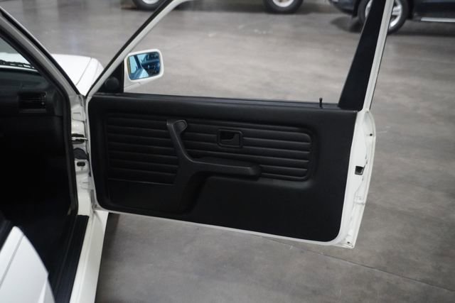 Used 1991 BMW M3 Coupe image 28