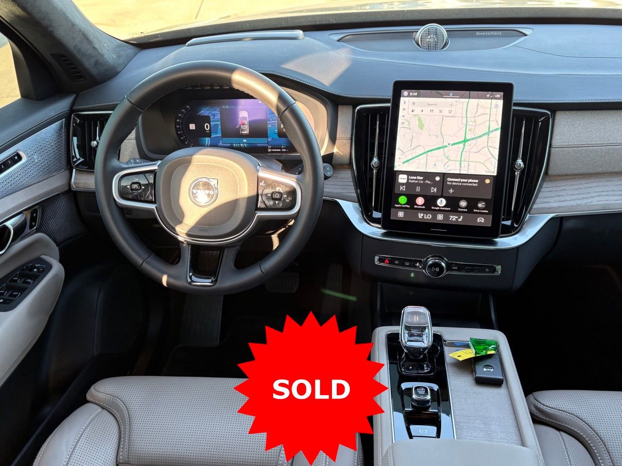 Certified 2025 Volvo XC90 T8 Ultra w/ Lounge Package image 14