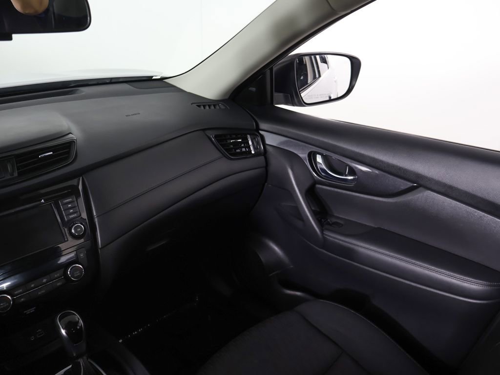 Used 2019 Nissan Rogue SV AWD/4WD image 33