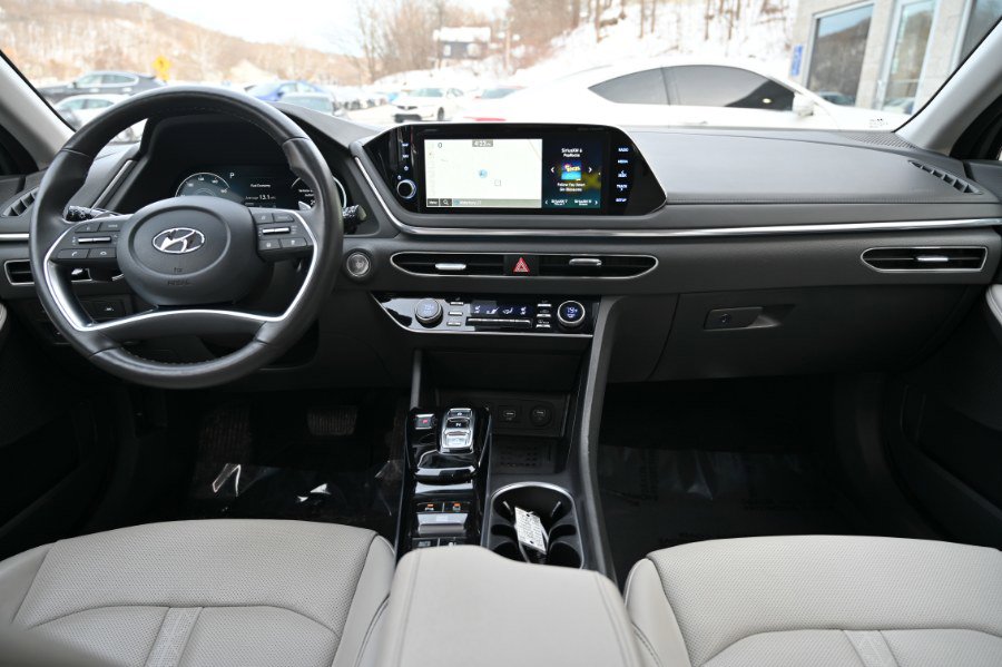Used 2023 Hyundai Sonata Limited w/ Preferred Accessory Package image 14