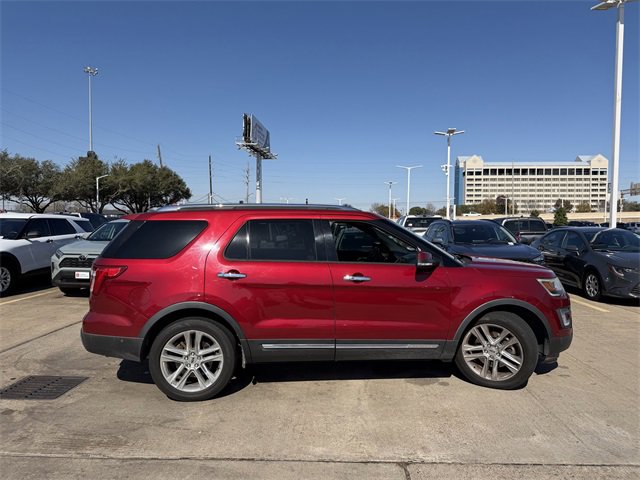 Used 2017 Ford Explorer Limited w/ Equipment Group 301A image 4