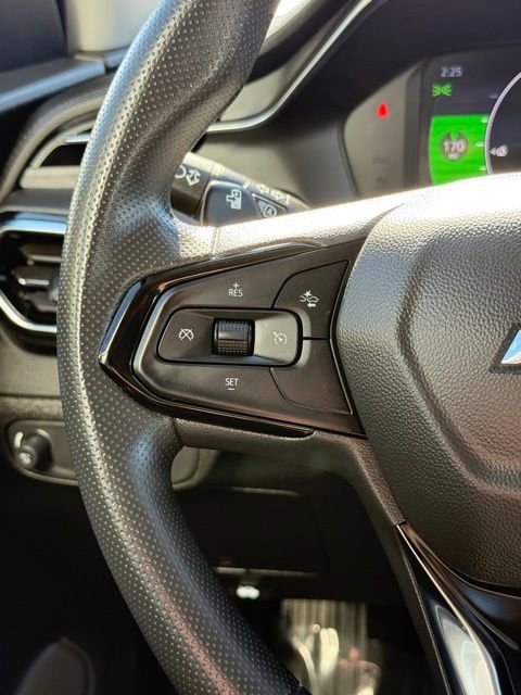 Used 2023 Chevrolet Bolt EUV LT image 28