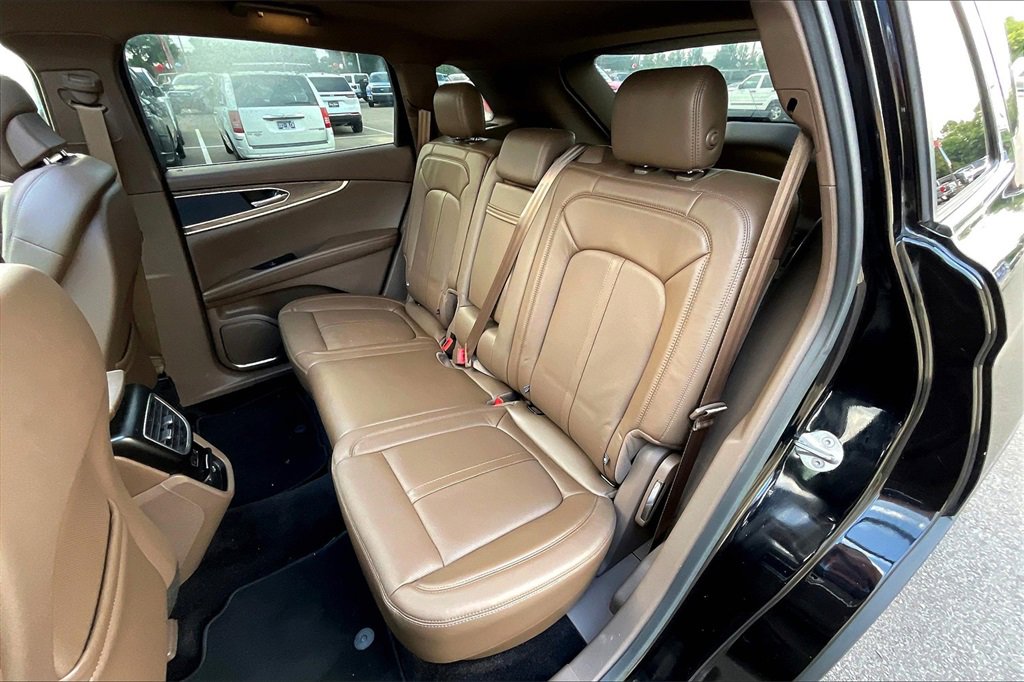 Used 2016 Lincoln MKX Reserve w/ Climate Package image 26