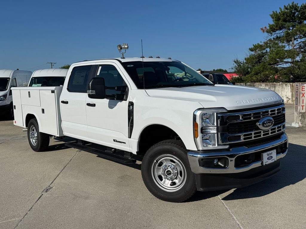 New 2026 Ford F350 XL w/ XL Chrome Package AWD/4WD image 1