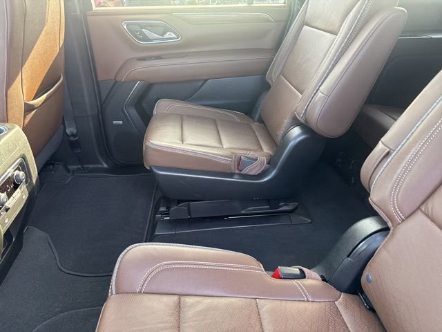 Used 2022 Chevrolet Suburban High Country image 21