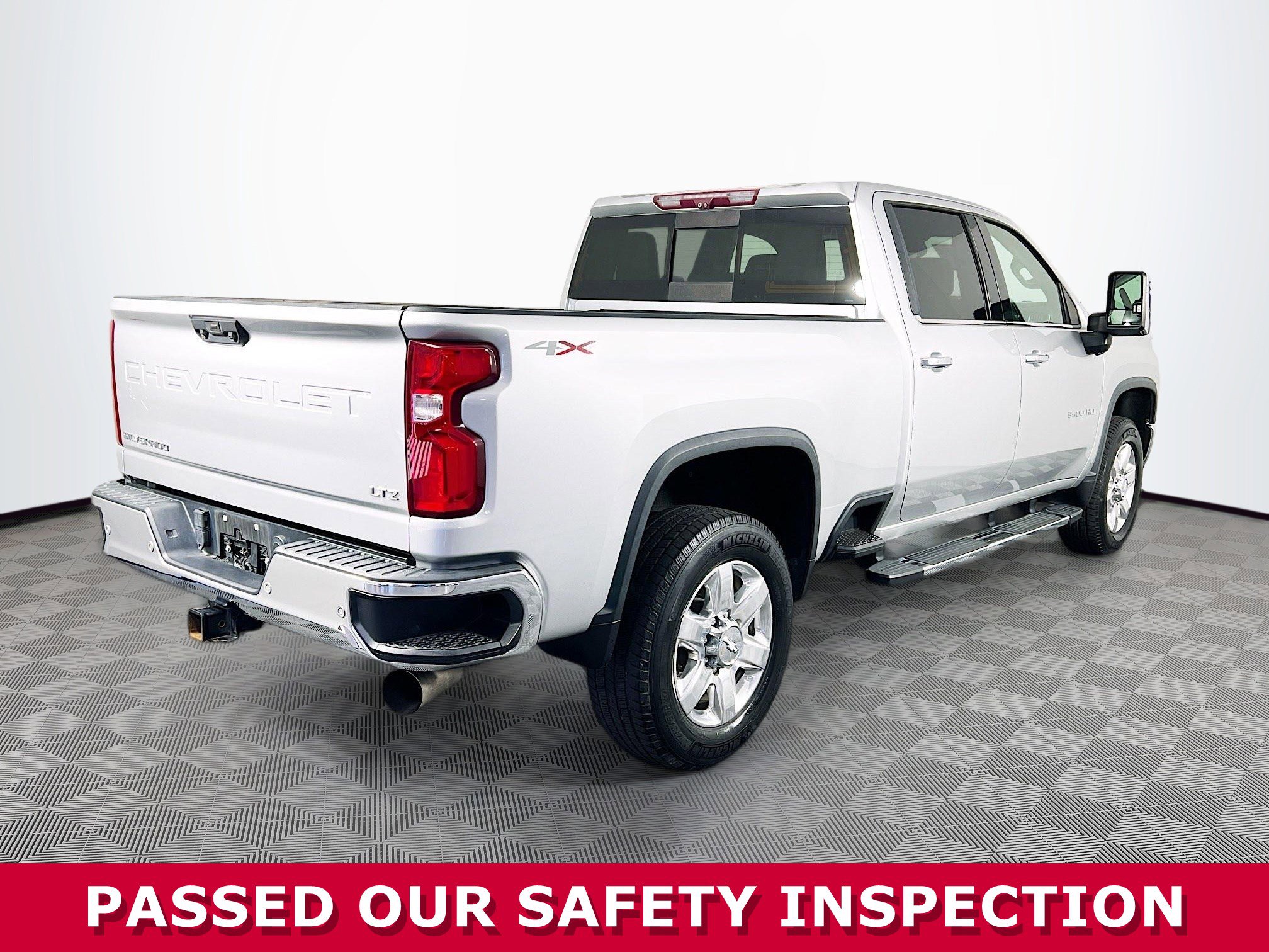 Used 2020 Chevrolet Silverado 3500 LTZ w/ LTZ Premium Package image 33