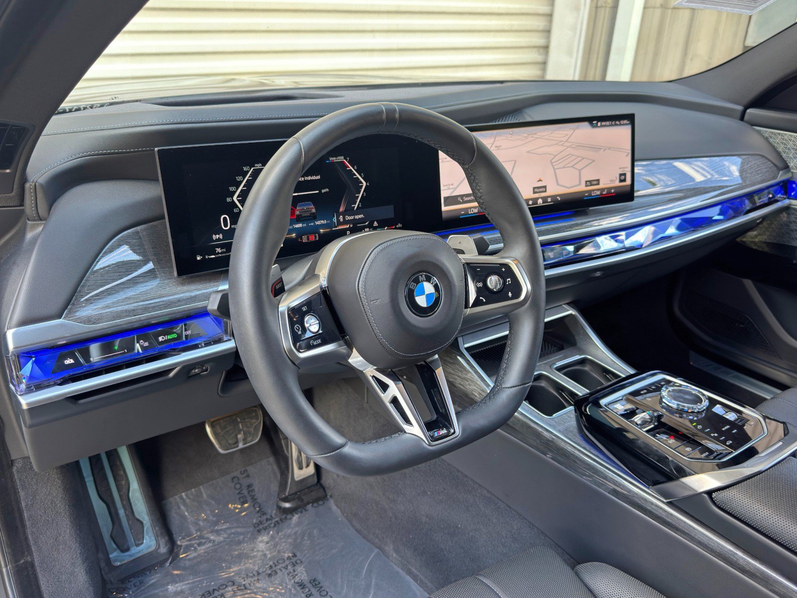 Used 2023 BMW 760i xDrive w/ Executive Package AWD/4WD image 14