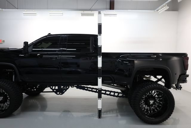 Used 2024 Chevrolet Silverado 3500 LTZ w/ LTZ Plus Package AWD/4WD image 79