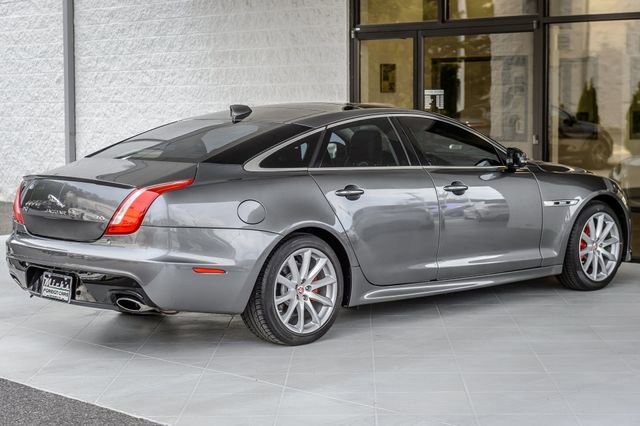 Used 2018 Jaguar XJ R-Sport RWD image 9