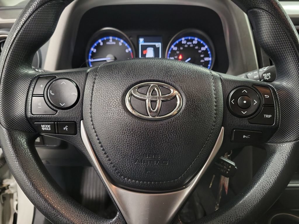Used 2018 Toyota RAV4 LE w/ All Weather Liner Package FWD image 22