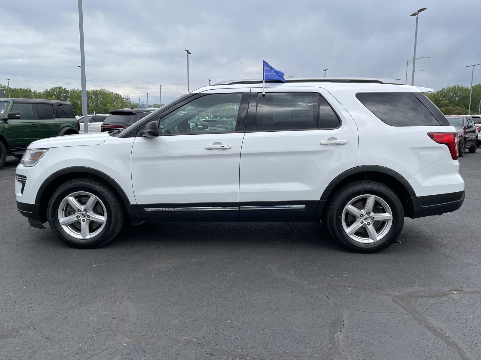 Certified 2018 Ford Explorer XLT FWD image 2