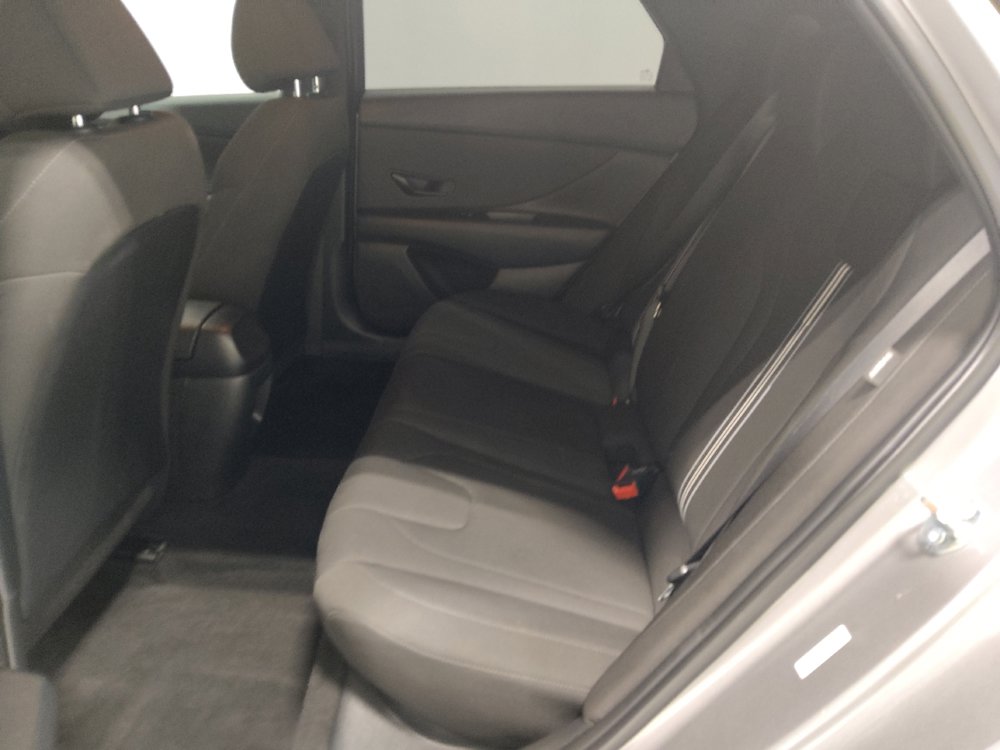 Used 2025 Hyundai Elantra Sport FWD image 18
