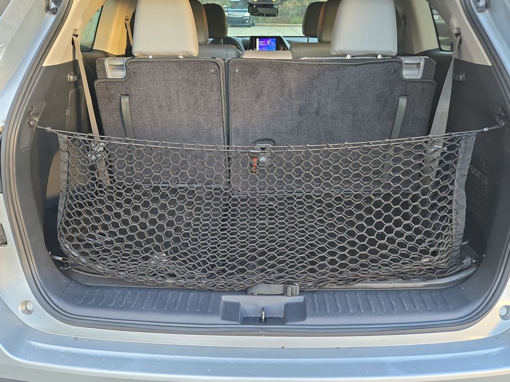 Certified 2024 Toyota Highlander XLE image 34