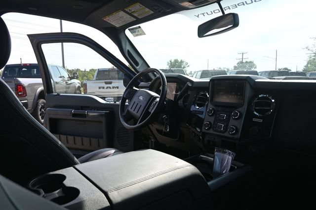 Used 2015 Ford F450 Platinum w/ FX4 Off Road Package AWD/4WD image 39