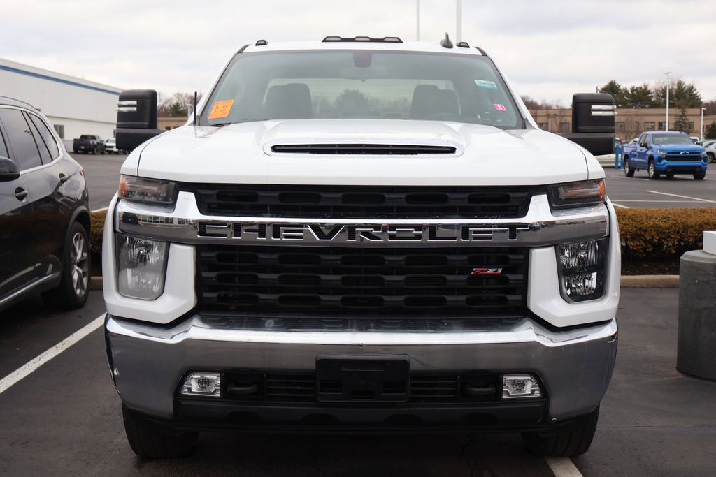 Used 2022 Chevrolet Silverado 2500 LT w/ Convenience Package image 2