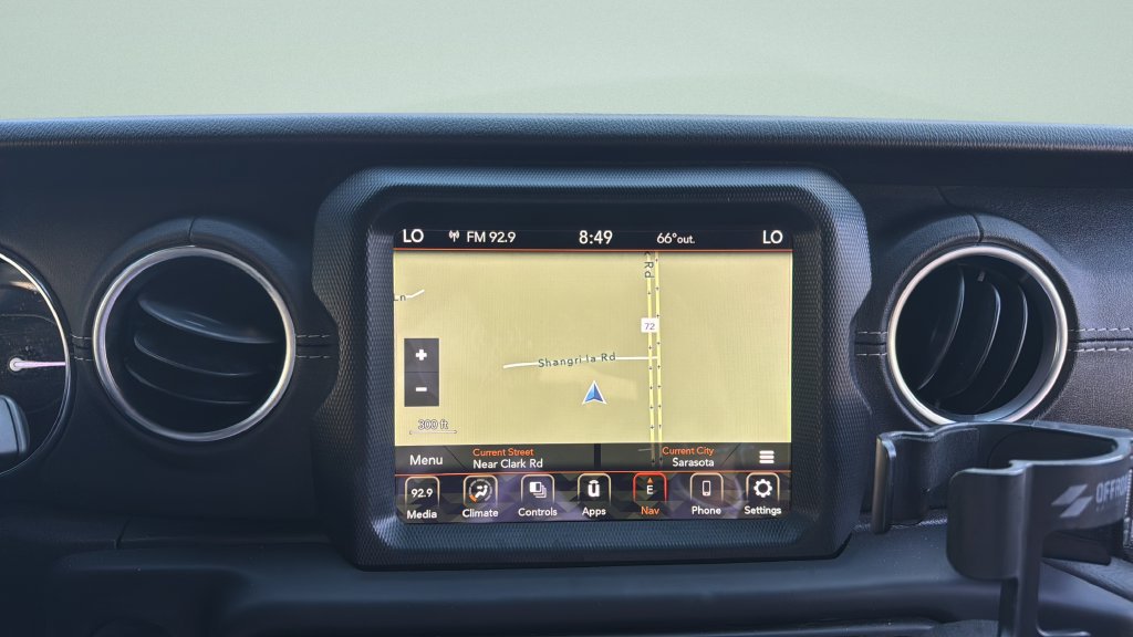 Used 2021 Jeep Wrangler Unlimited Sahara AWD/4WD image 15