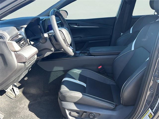 Used 2025 Toyota Camry SE image 21