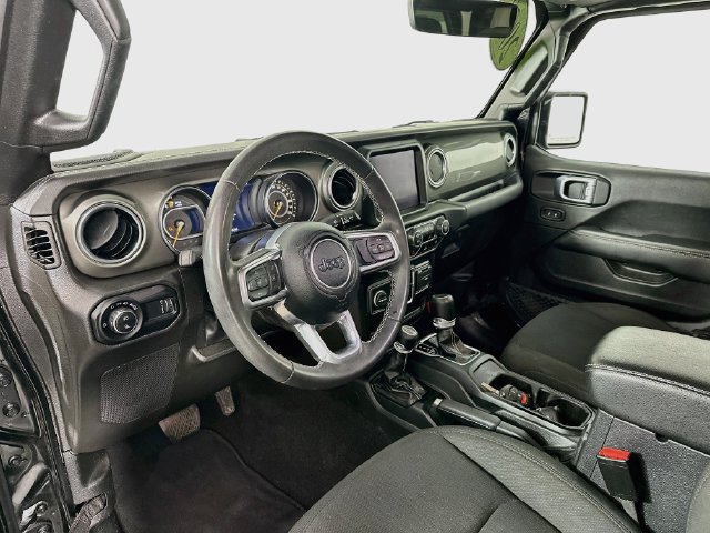 Used 2023 Jeep Gladiator Overland AWD/4WD image 18