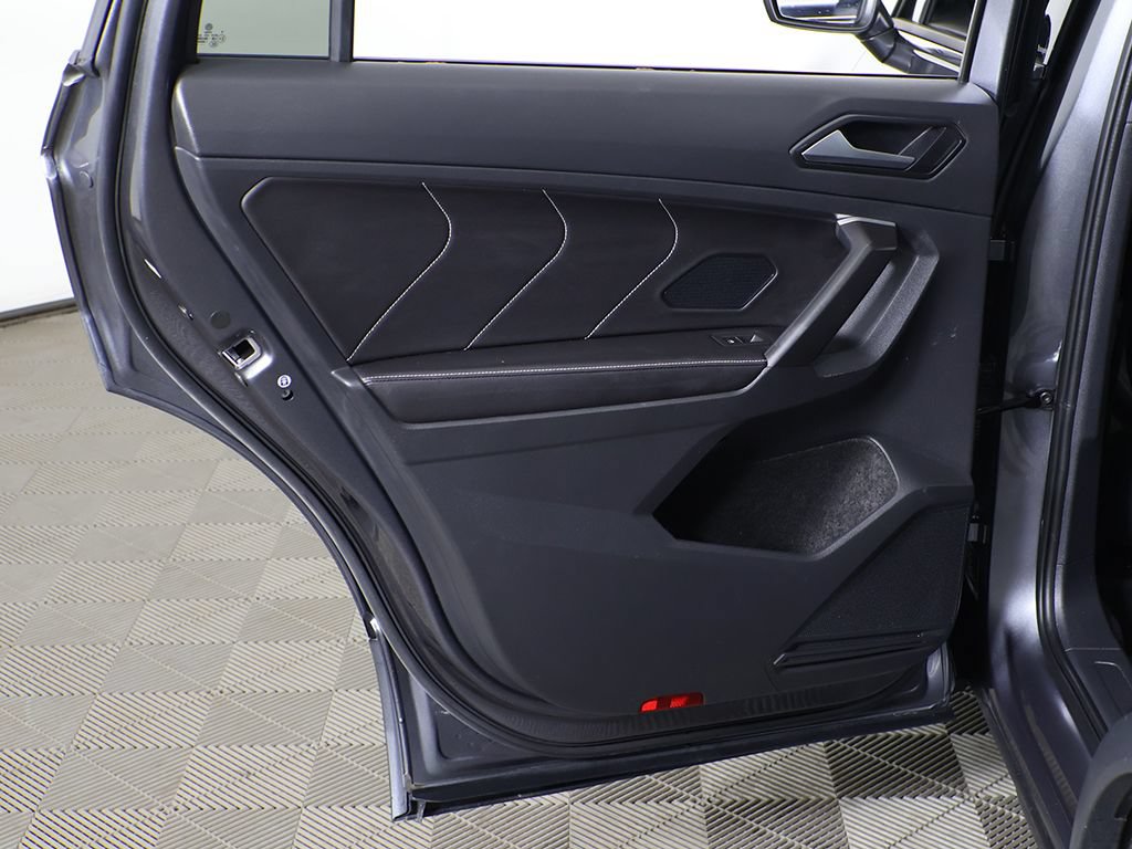 Used 2024 Volkswagen Tiguan SE R-Line FWD image 26