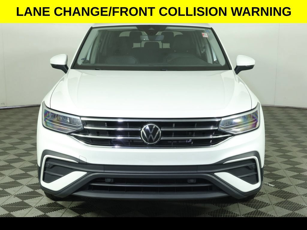 Used 2023 Volkswagen Tiguan SE w/ Panoramic Sunroof Package FWD image 10