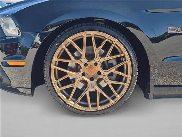 Used 2013 Ford Mustang GT Premium w/ Electronics Pkg RWD image 22