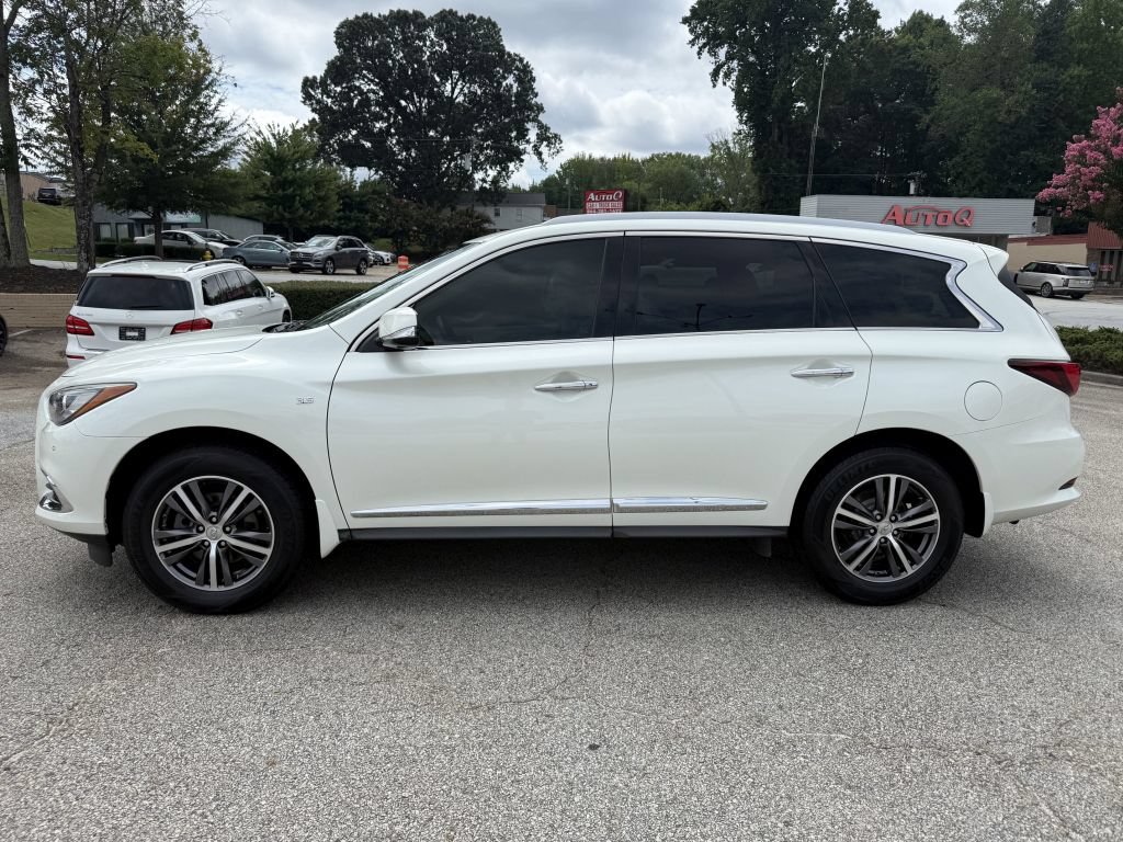 Used 2017 INFINITI QX60 Luxe w/ Premium Plus Package AWD/4WD image 2