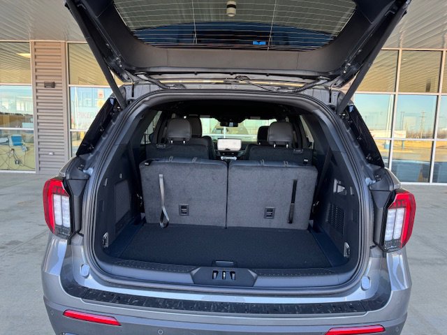 New 2026 Ford Explorer ST-Line w/ ST-Line Street Pack image 5