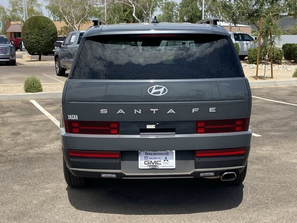 Used 2025 Hyundai Santa Fe SEL FWD image 5