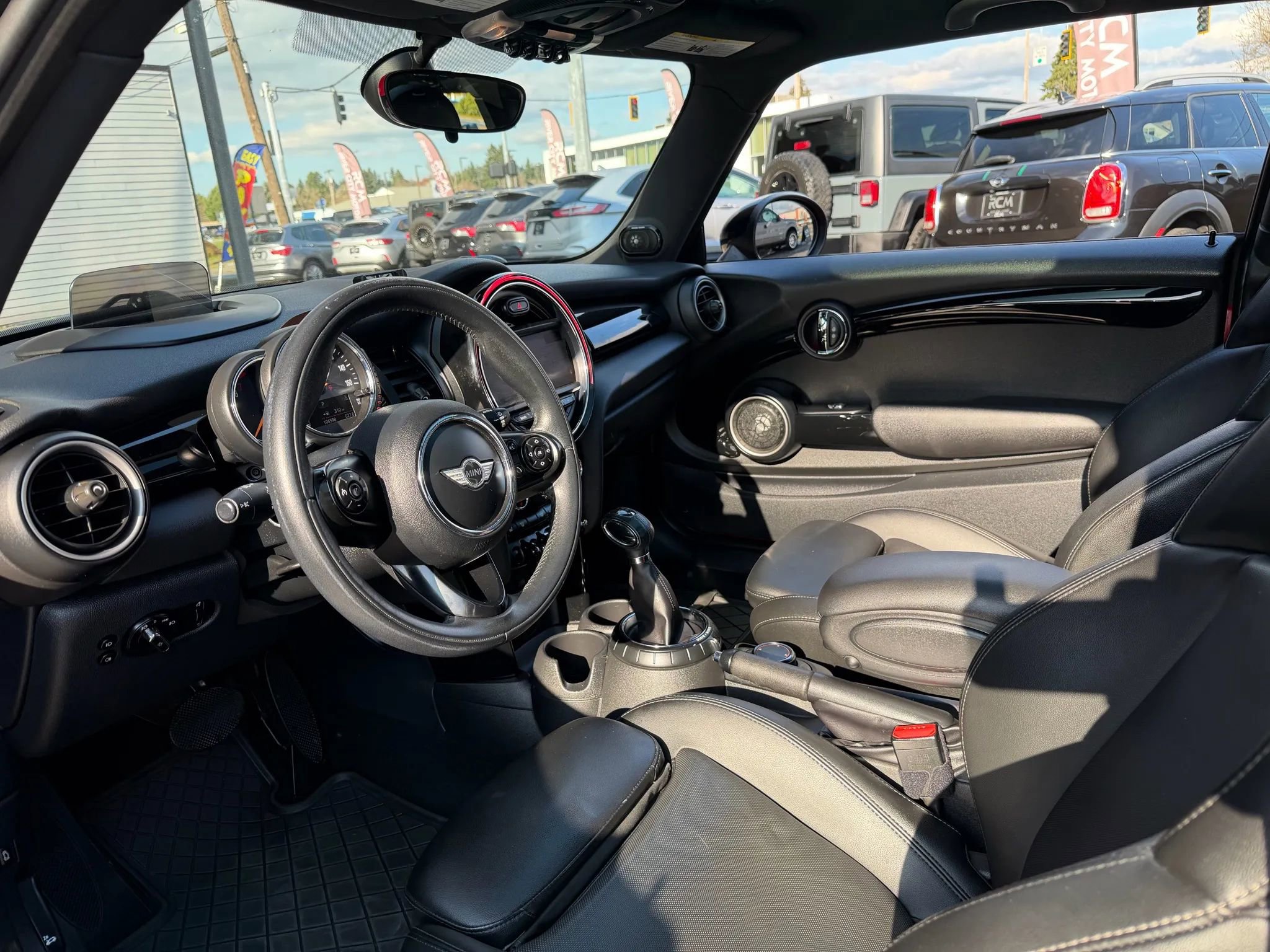 Used 2015 MINI Cooper S image 19