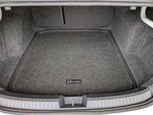 Used 2019 Volkswagen Jetta SEL w/ Cold Weather Package FWD image 6