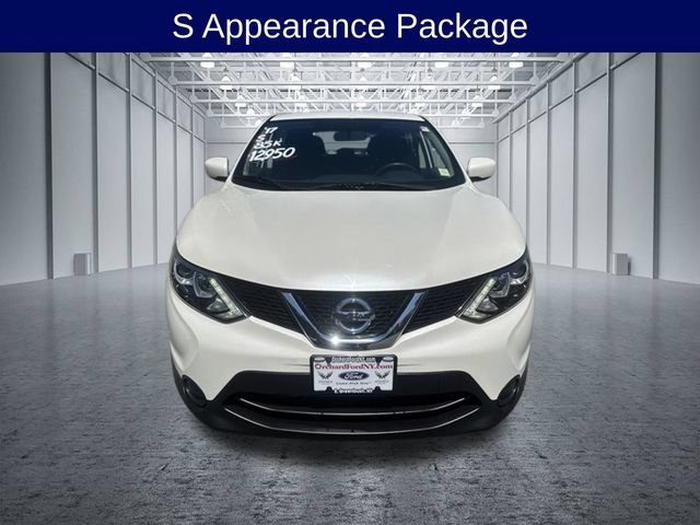 Used 2017 Nissan Rogue Sport S w/ S Appearance Package AWD/4WD image 4