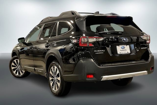 Used 2025 Subaru Outback Limited image 12