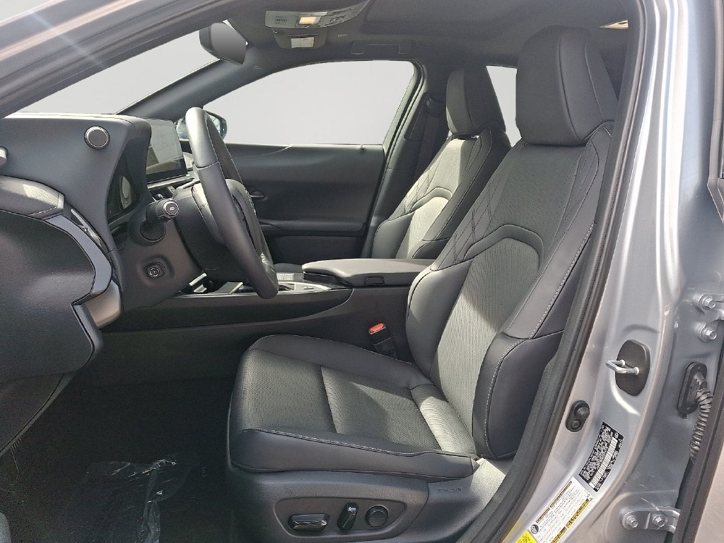 Used 2024 Lexus UX 250h AWD w/ Premium Package image 15