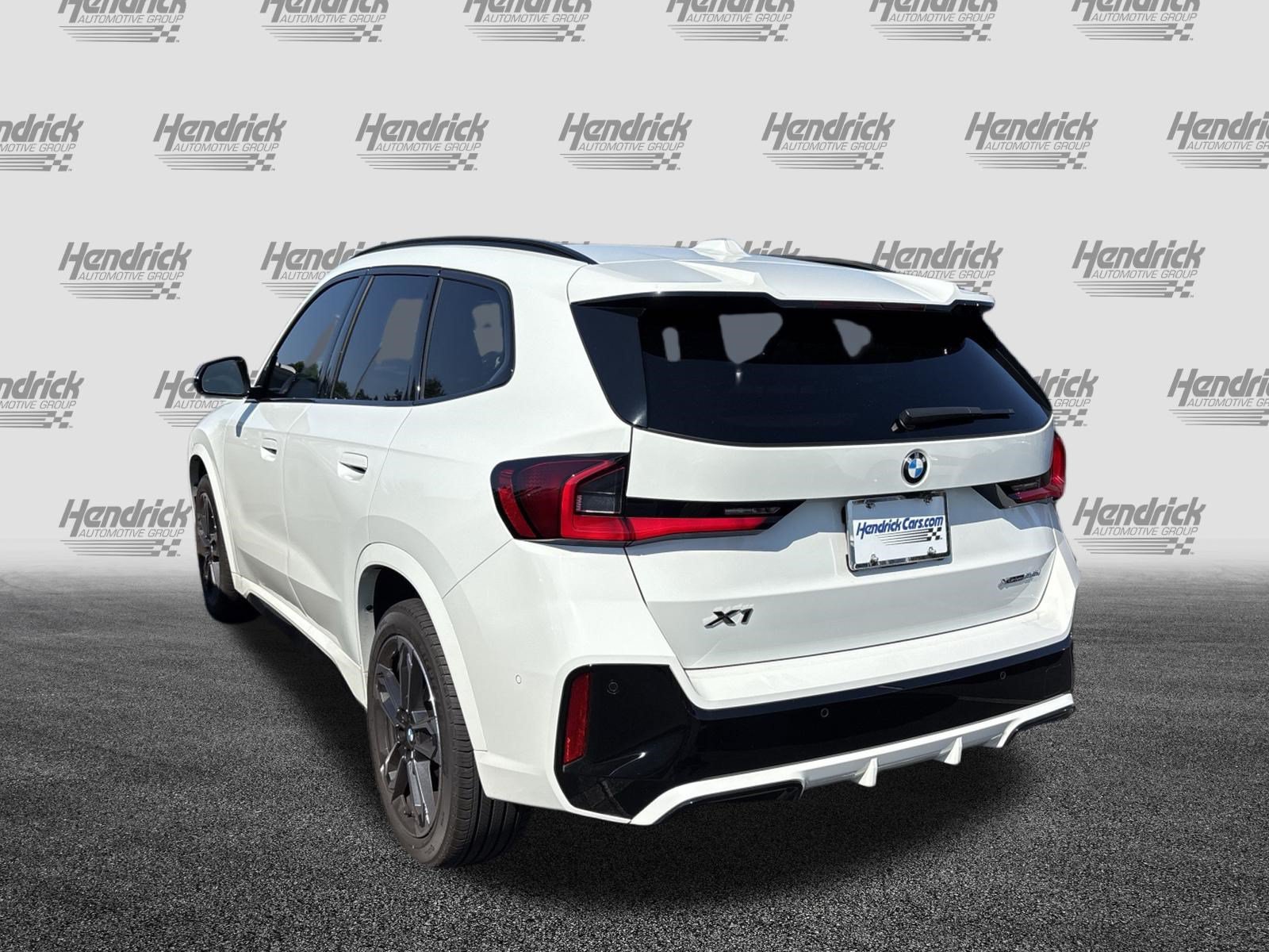Certified 2025 BMW X1 xDrive28i w/ Technology Package AWD/4WD image 9