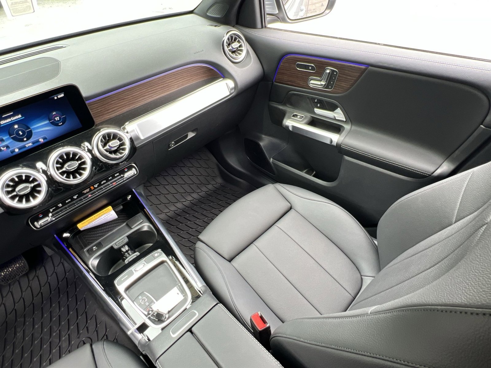 New 2026 Mercedes-Benz GLB 250 4MATIC image 14