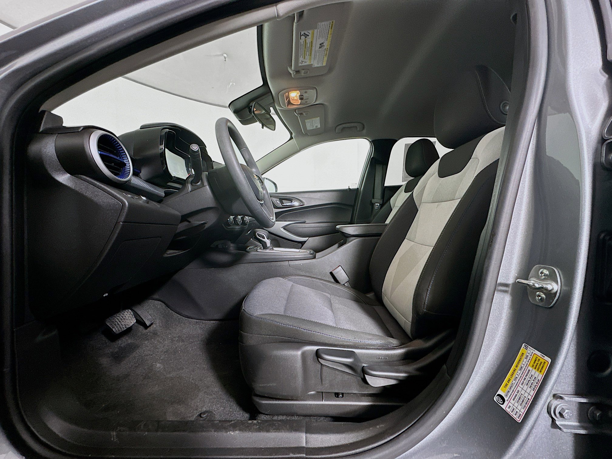 Used 2024 Chevrolet Trax LS w/ Driver Confidence Package FWD image 13