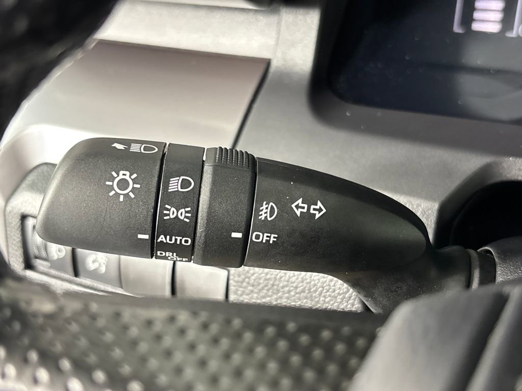 Certified 2025 Toyota Tacoma SR5 image 18