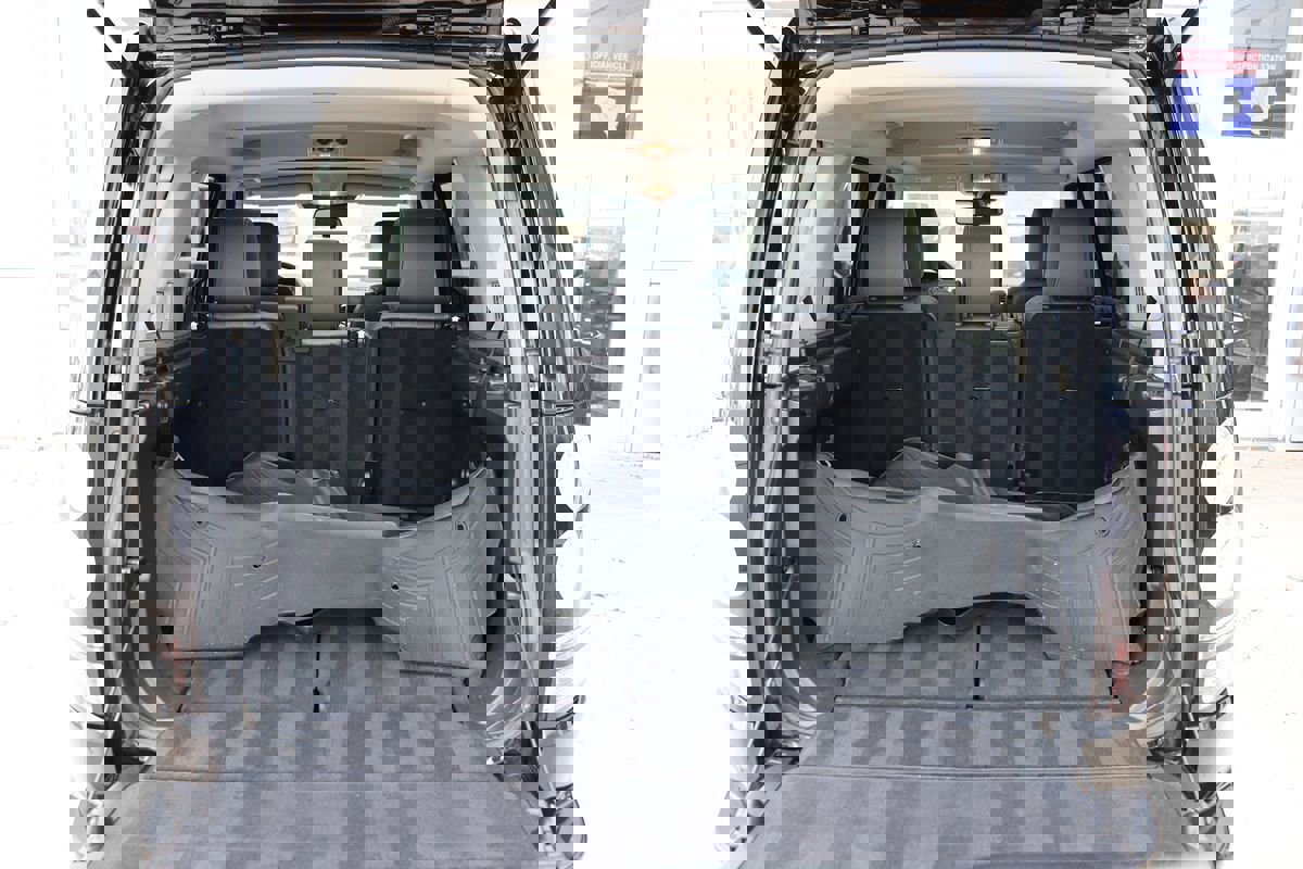 Used 2016 Land Rover LR4 HSE image 48