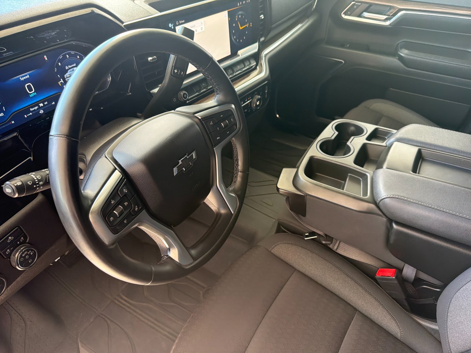 Used 2023 Chevrolet Silverado 1500 RST w/ LPO, Dark Essentials Package AWD/4WD image 9