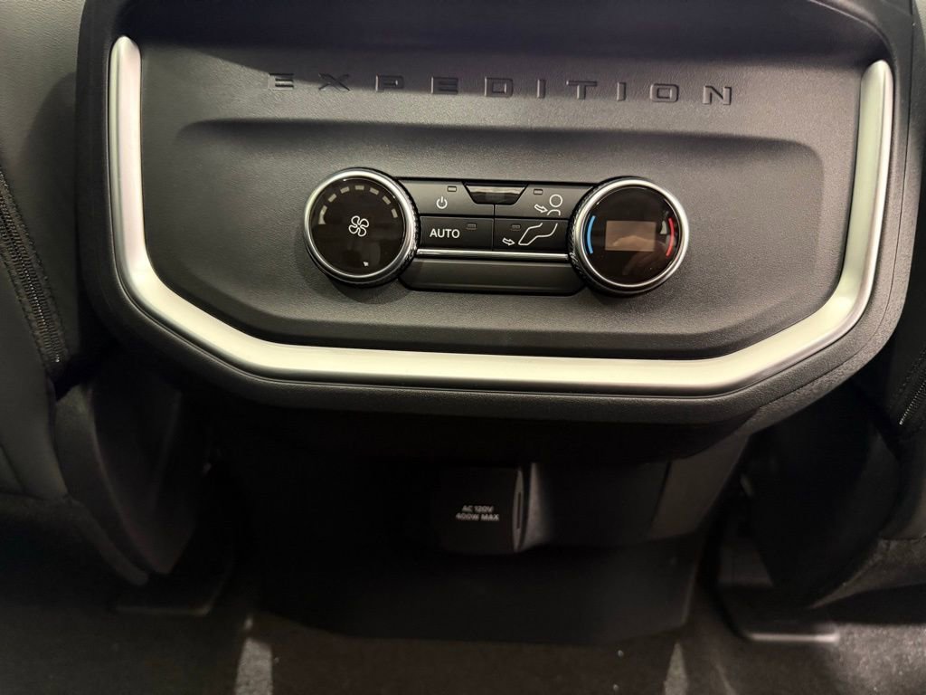 New 2026 Ford Expedition Active AWD/4WD image 33