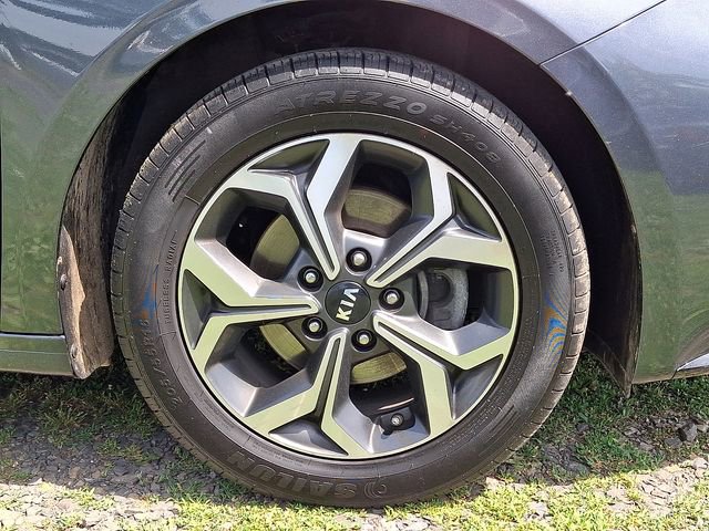 Certified 2021 Kia Forte LXS FWD image 8