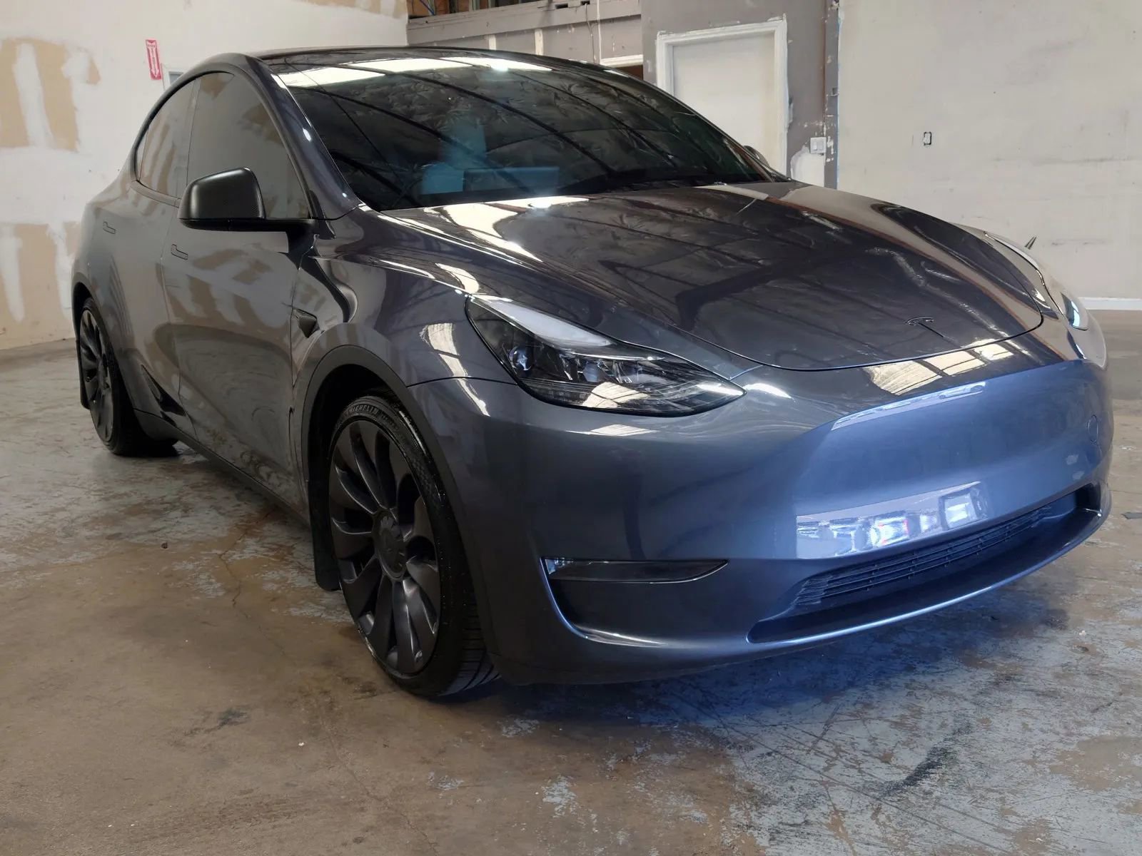 Used 2023 Tesla Model Y Performance image 3